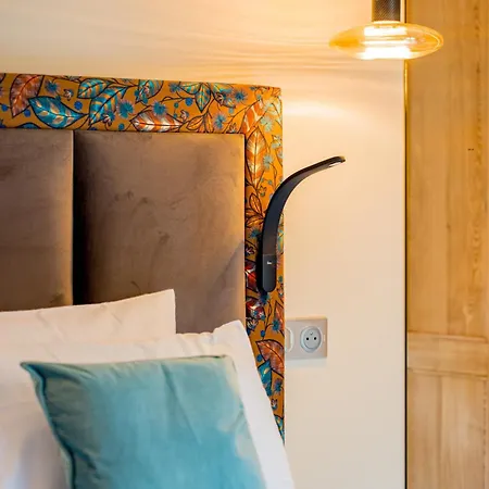 Hotel Moulin De Cambelong- Emilie & Thomas 4*