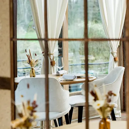 Moulin De Cambelong- Emilie & Thomas 4*